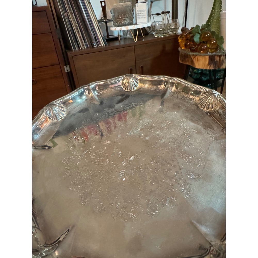 Vintage Silver Tone Embossed Gallery Tray Set Scalloped Edge Patina Decor - Picture 6 of 10